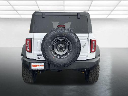 Oxford White 2025 Ford Bronco Outer Banks