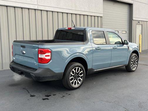 2023 Ford Maverick Lariat