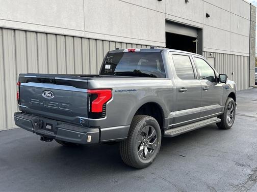 2025 Ford F-150 Lightning Flash
