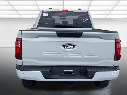 Avalanche 2026 Ford F-150 XLT