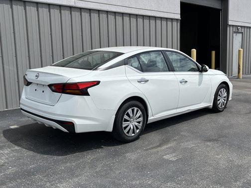 2023 Nissan Altima S FWD