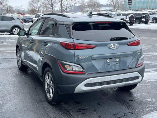2022 Hyundai KONA SEL