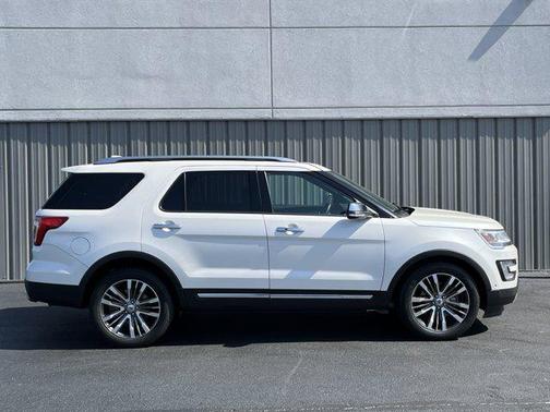 2017 Ford Explorer Platinum