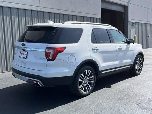 2017 Ford Explorer Platinum