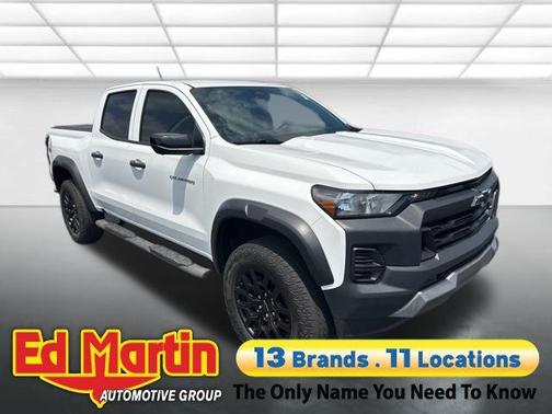 Summit White 2023 Chevrolet Colorado Trail Boss