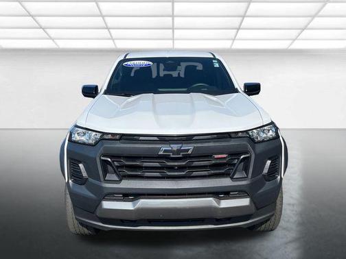 Summit White 2023 Chevrolet Colorado Trail Boss
