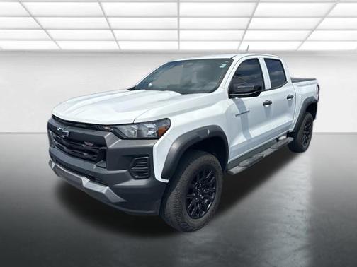 Summit White 2023 Chevrolet Colorado Trail Boss
