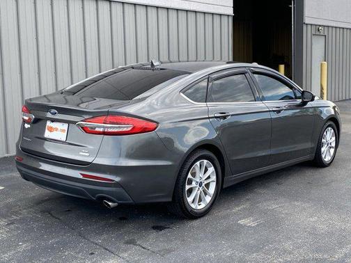 Magnetic Metallic 2019 Ford Fusion SE