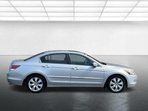 Alabaster Silver Metallic 2009 Honda Accord EX-L