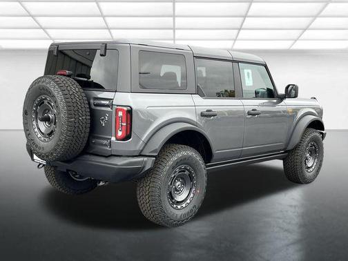 Carbonized Gray Metallic 2025 Ford Bronco Badlands