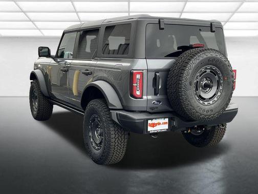 Carbonized Gray Metallic 2025 Ford Bronco Badlands