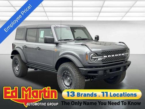 Carbonized Gray Metallic 2025 Ford Bronco Badlands