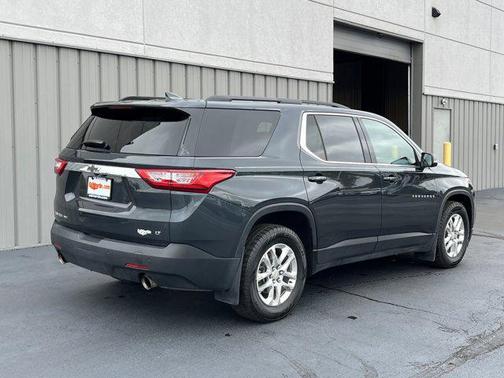 2021 Chevrolet Traverse LT Cloth
