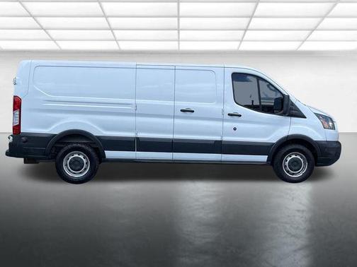 Oxford White 2017 Ford Transit-250 Base