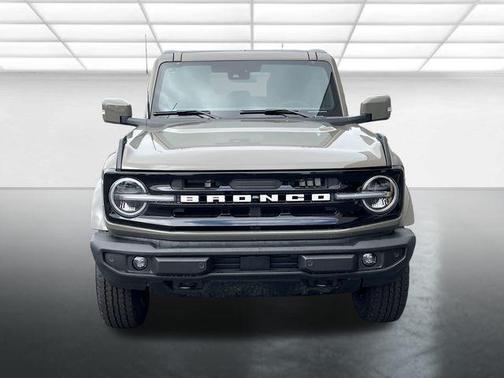 Marsh Gray 2025 Ford Bronco Outer Banks