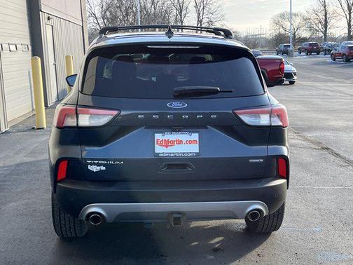 2022 Ford Escape Titanium