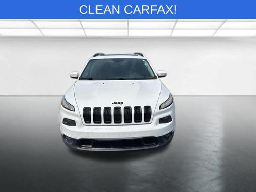Bright White Clearcoat 2016 Jeep Cherokee Altitude