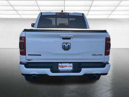 Bright White Clearcoat 2019 RAM 1500 Big Horn