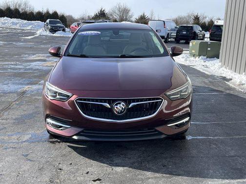 2019 Buick Regal Sportback FWD Essence