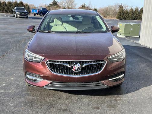 2019 Buick Regal Sportback FWD Essence