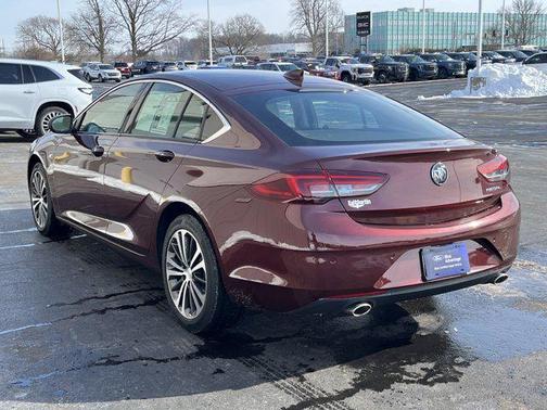 2019 Buick Regal Sportback FWD Essence