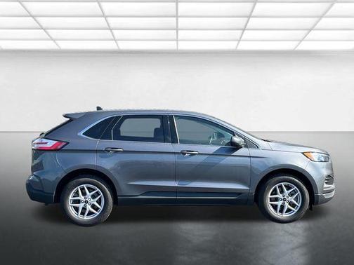 Gray Metallic 2023 Ford Edge SEL