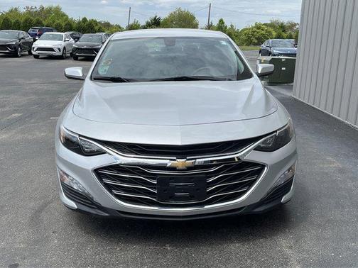 2022 Chevrolet Malibu FWD LT