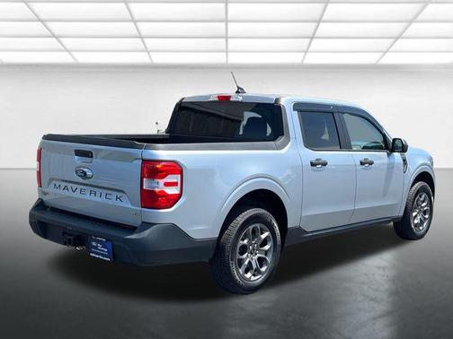 Iconic Silver Metallic 2022 Ford Maverick XLT