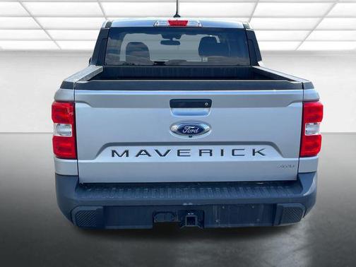 Iconic Silver Metallic 2022 Ford Maverick XLT