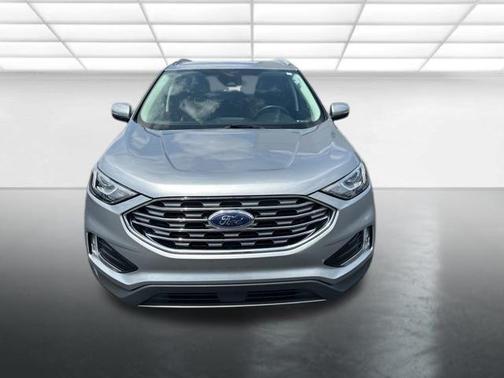 Silver Metallic 2020 Ford Edge SEL