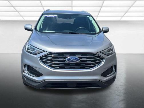 Silver Metallic 2020 Ford Edge SEL