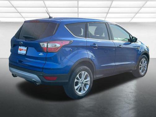 Lightning Blue Metallic 2017 Ford Escape SE