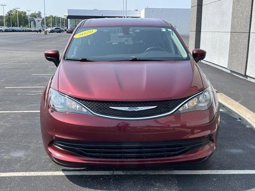 2020 Chrysler Voyager LX
