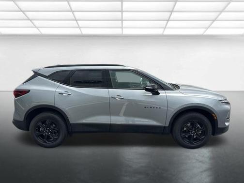 Sterling Gray Metallic 2024 Chevrolet Blazer 3LT