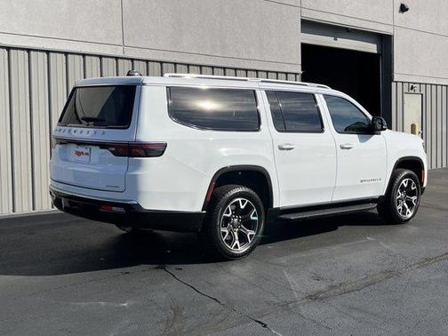 2024 Jeep Wagoneer L Series III 4x4