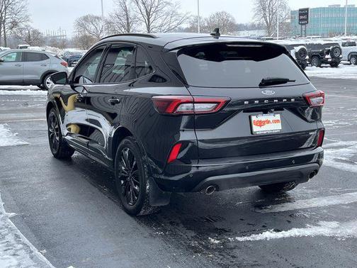 2023 Ford Escape ST-Line Elite