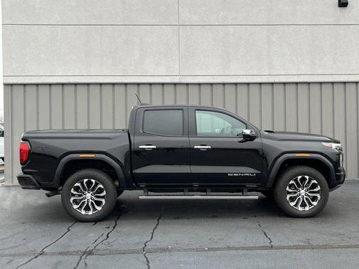 2024 GMC Canyon Denali