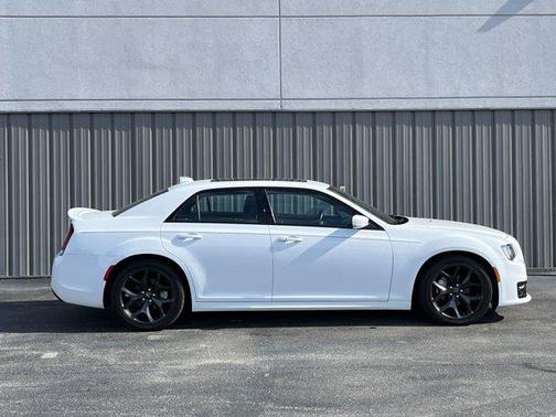 2022 Chrysler 300 S