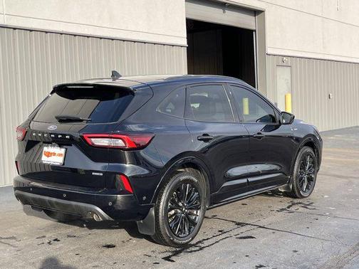 2023 Ford Escape ST-Line Elite