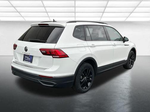 Pure White 2023 Volkswagen Tiguan 2.0T S