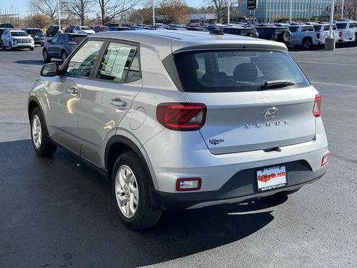 2022 Hyundai VENUE SE