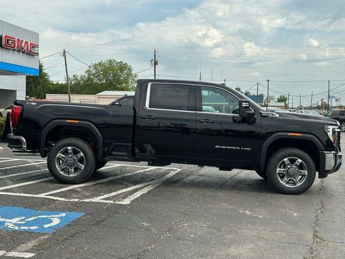 Onyx Black 2026 GMC Sierra 2500 SLE
