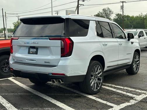 Glacier White Tricoat 2026 GMC Yukon Denali Ultimate