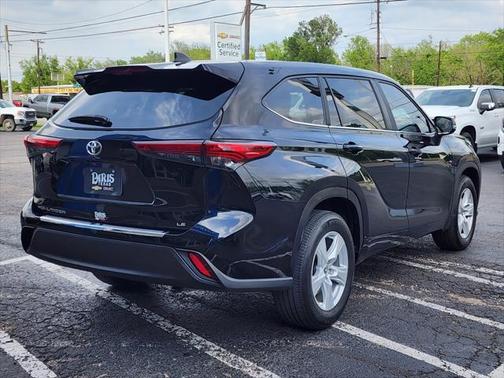 2023 Toyota Highlander LE