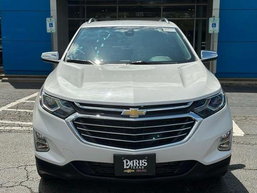 Iridescent Pearl Tricoat 2020 Chevrolet Equinox L