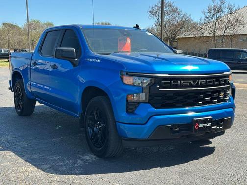 2022 Chevrolet Silverado 1500 Custom
