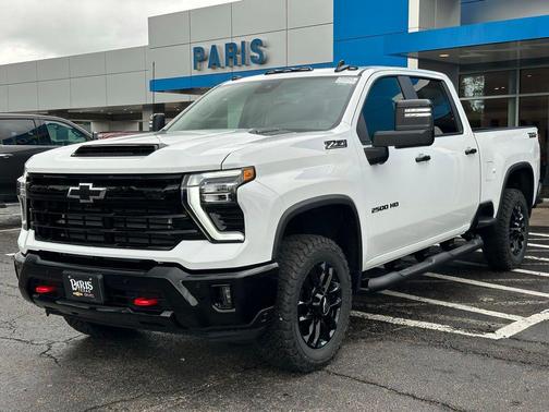 Summit White 2026 Chevrolet Silverado 2500 LT