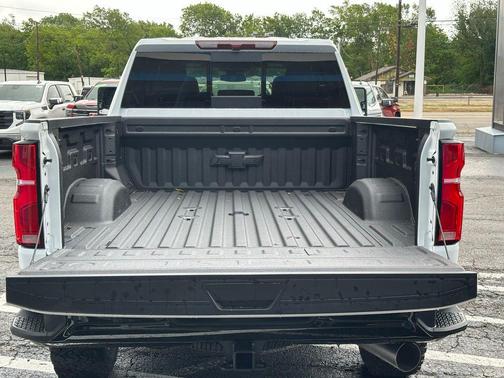 Summit White 2026 Chevrolet Silverado 2500 LT