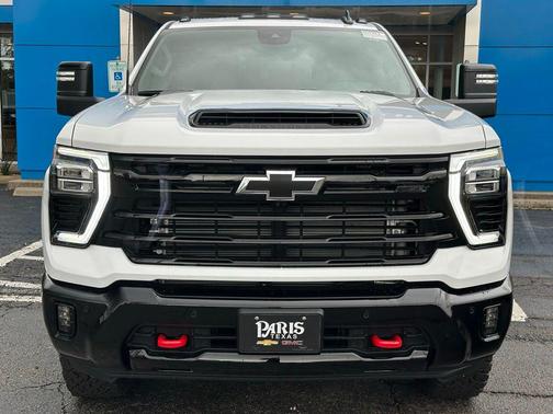 Summit White 2026 Chevrolet Silverado 2500 LT