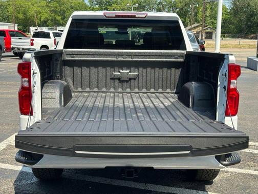 Summit White 2026 Chevrolet Silverado 1500 RST